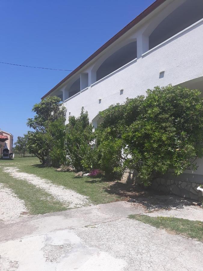Apartments For Families With Children Lopar, Rab - 5024 מראה חיצוני תמונה